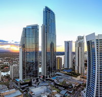 Circle on Cavill - HR Surfers Paradise - Accommodation Gladstone