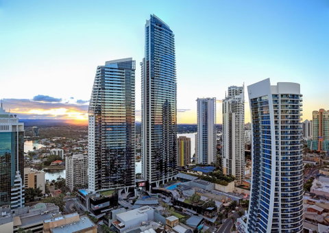 Circle On Cavill - HR Surfers Paradise - Accommodation Gladstone 0