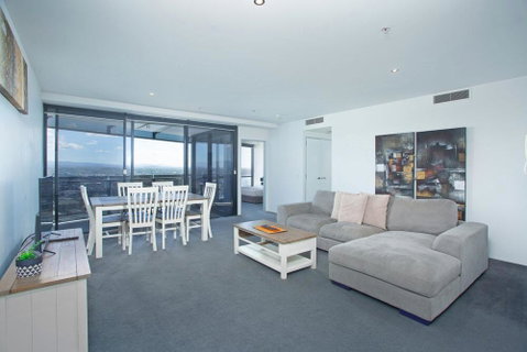 Circle On Cavill - Private Apartments - Accommodation Gladstone 2