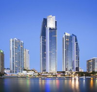 Circle On Cavill Ocean Views In The Heart of Paradise - Accommodation Gladstone