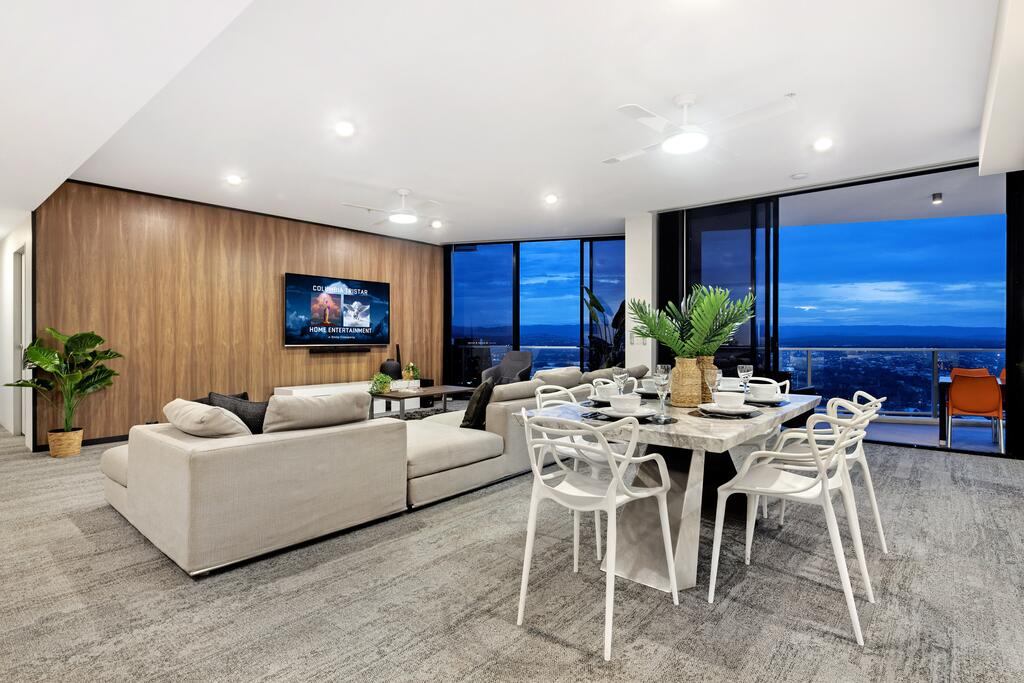 Surfers Paradise QLD Accommodation Gladstone