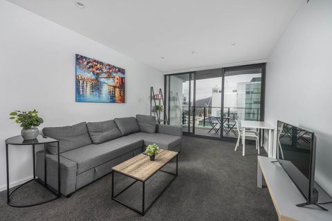 CITY APARTMENT And FREE CITY TOUR BUS NEARBY - Accommodation Gladstone 2