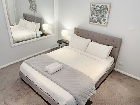 City Center - Modern 2-Bedroom Apartment - Accommodation Gladstone 1