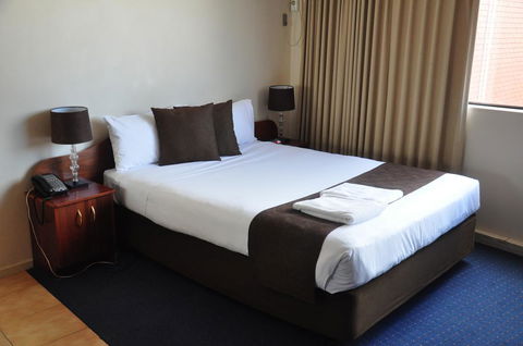 City Park Hotel - Accommodation Gladstone 1