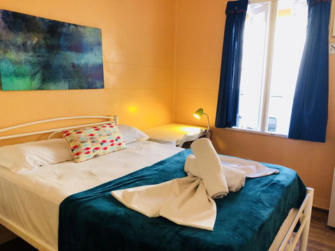 Civic Guesthouse - Accommodation Gladstone 1