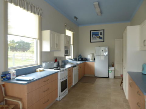 Claremont Farmhouse - Accommodation Gladstone 3