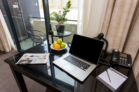 Clarendon Hotel - Accommodation Gladstone 2