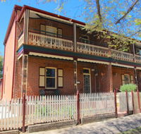 Classic Old Style House - Accommodation Gladstone