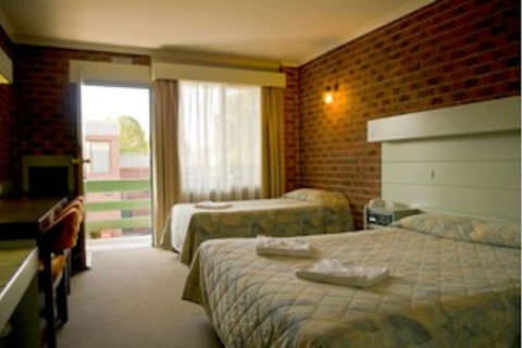 Classic Twin-bed Room 1 In Oakleigh - Accommodation Gladstone 2