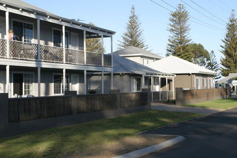 Clearwater Motel Apartments - Accommodation Gladstone 0