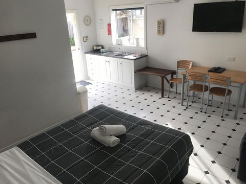 Clearwater Motel Apartments - Accommodation Gladstone 2