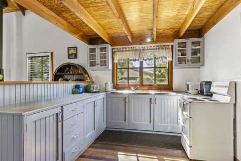 Clervaux Cottage - Accommodation Gladstone 3