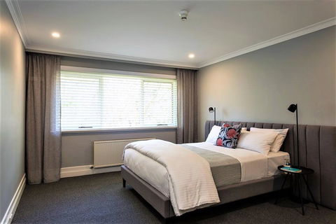 Closeburn House - Accommodation Gladstone 3