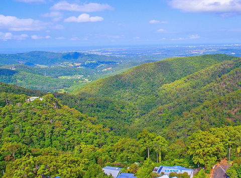 CLOUD 9 - Cliff Top Eagle Heights - Accommodation Gladstone 2