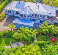 CLOUD 9 - Cliff Top Eagle Heights - Accommodation Gladstone