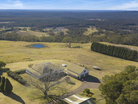 Cloudhill - Magnificent Rural Views To Sydney - Accommodation Gladstone 0