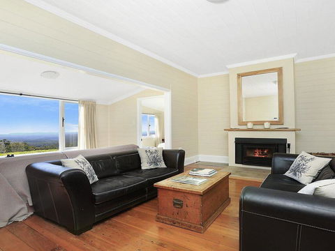 Cloudhill - Magnificent Rural Views To Sydney - Accommodation Gladstone 3