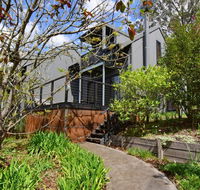 Cloudsong Chalet 2 - Close to the village centre - Accommodation Gladstone