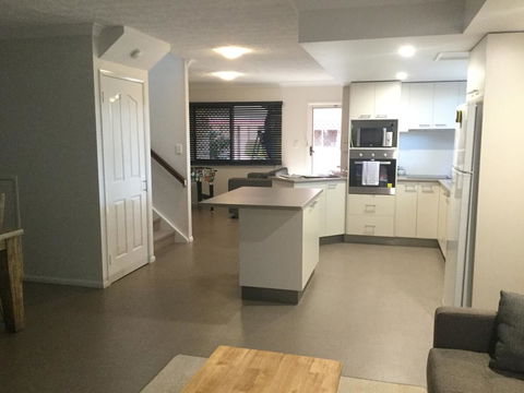Club D - Accommodation Gladstone 0