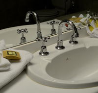 Club Inn Motel - Accommodation Gladstone
