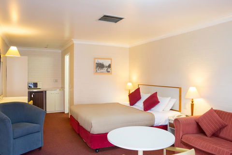 Club Motel Armidale - Accommodation Gladstone 0