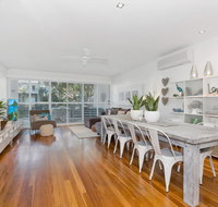 COASTAL CHIC  CASUARINA - Accommodation Gladstone