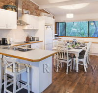 Coastal Cottage - Accommodation Gladstone