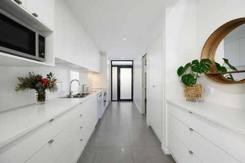 Coastal Living At Wikis - Accommodation Gladstone 2