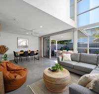 Coastal Living At Wikis - Accommodation Gladstone