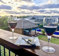 Coastal Paradise Holiday Home Swimming Pool  WiFi - Accommodation Gladstone