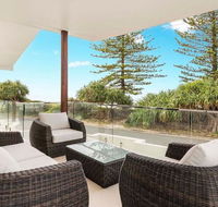 Coco de Mer Beach Villa - Accommodation Gladstone