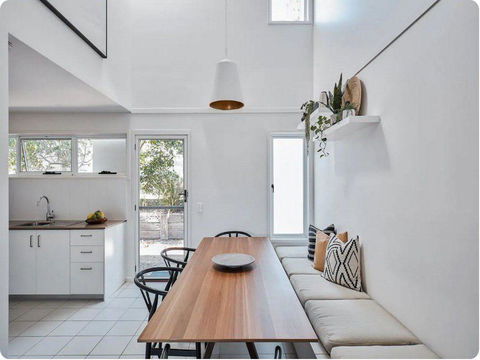 COCOMO VILLA - Accommodation Gladstone 0