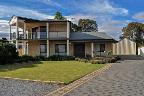 Coffin Bay Retreat - Accommodation Gladstone 0