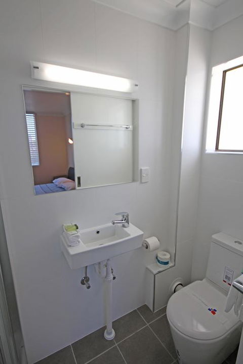 Coffs Harbour Beach Escape - Accommodation Gladstone 3