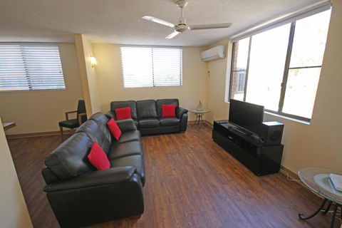 Coffs Harbour Beach Escape - Accommodation Gladstone 2