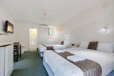 Coffs Harbour Pacific Palms Motel - Accommodation Gladstone 3