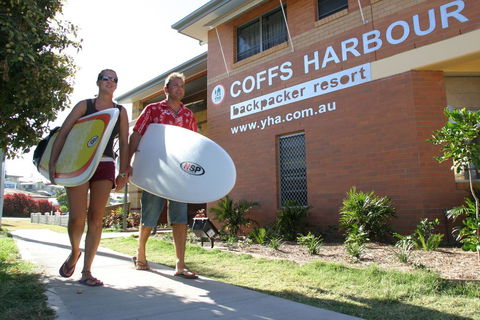 Coffs Harbour YHA - Accommodation Gladstone 0