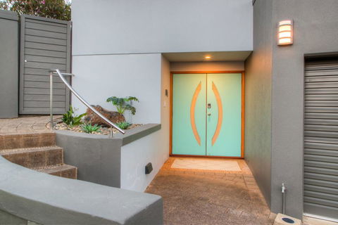 Coffs Jetty Beach House - Accommodation Gladstone 3