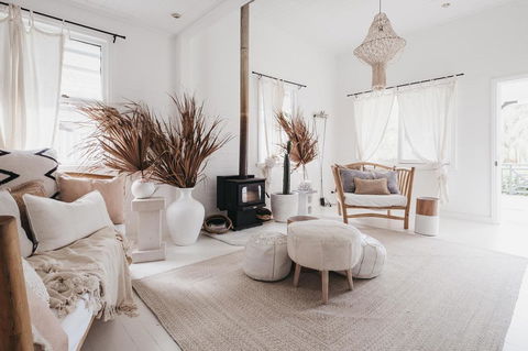 Collective Retreat - Charming Holiday Escape - Accommodation Gladstone 3
