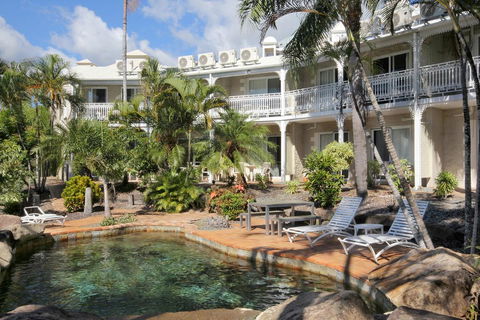 Colonial Palms Motor Inn - Accommodation Gladstone 0