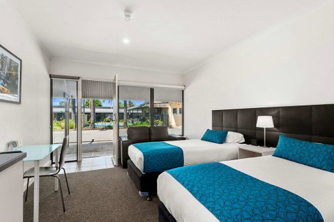 Comfort Inn & Suites Manhattan - Accommodation Gladstone 3