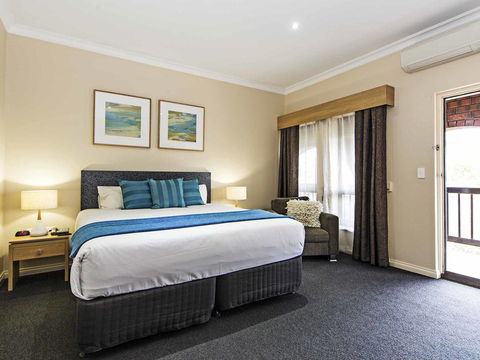 Comfort Inn & Suites Sombrero - Accommodation Gladstone 0