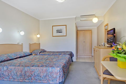 Comfort Inn Blue Lagoon - Accommodation Gladstone 1