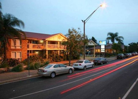 Comfort Inn Blue Lagoon - Accommodation Gladstone 0