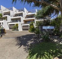 Comfortable  stylish with rooftop spa - Accommodation Gladstone