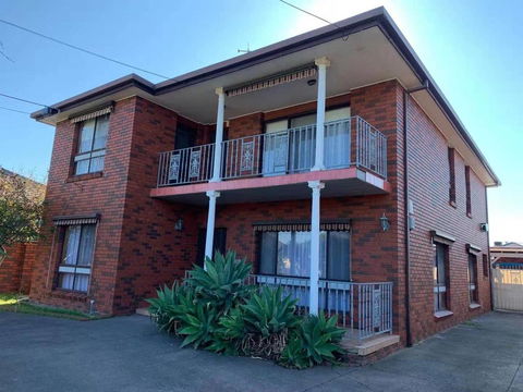 Comfortable Bedroom In Bentleigh East - Accommodation Gladstone 0