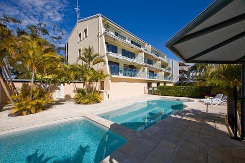 Commodore Apartments - Accommodation Gladstone 1