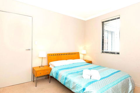 Coode Street Townhouse - Accommodation Gladstone 1