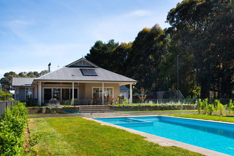 Cooinda - Accommodation Gladstone 0
