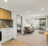 cool quiet modern secure walking distance to Perth and landmarks - Accommodation Gladstone